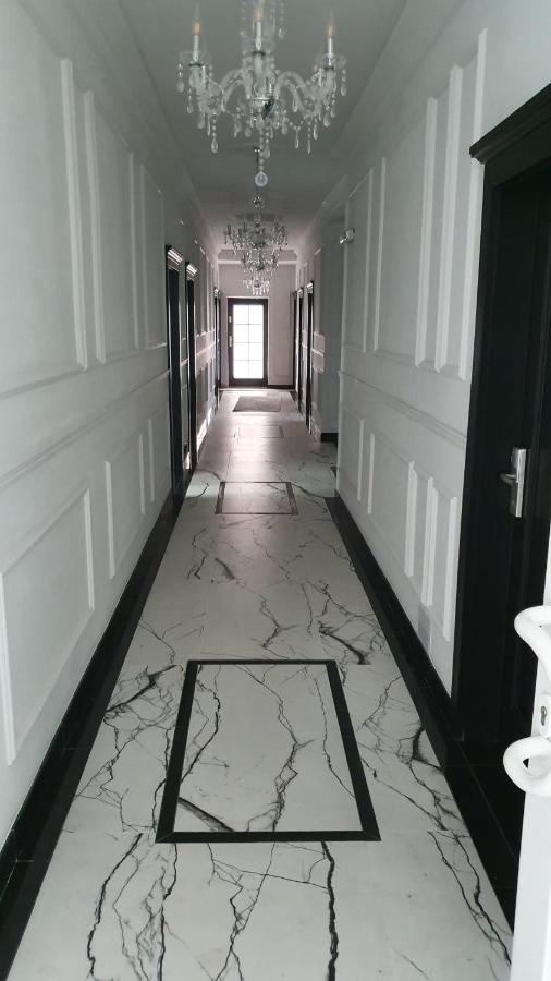 Monte Carlo Boutique Hotel 슈비노우이스쳬 외부 사진