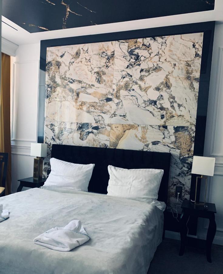 Monte Carlo Boutique Hotel 슈비노우이스쳬 외부 사진
