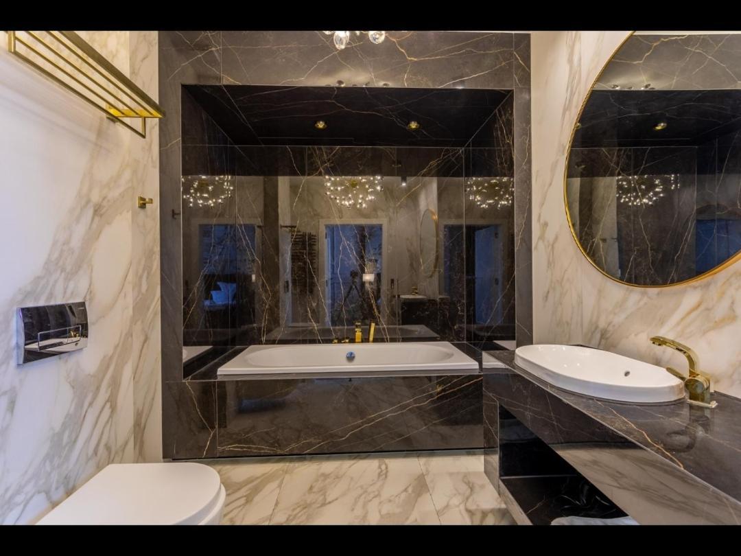 Monte Carlo Boutique Hotel 슈비노우이스쳬 외부 사진