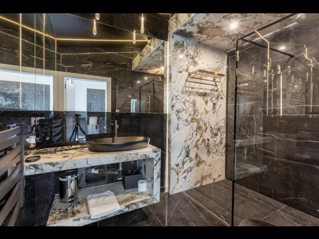 Monte Carlo Boutique Hotel 슈비노우이스쳬 객실 사진